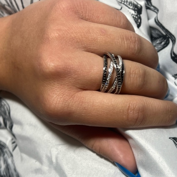 🖤Sterling Silver Black&White Cz Diamond Crisscross Stacked Ring - Picture 7 of 16